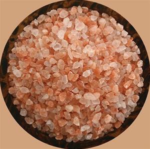 Pink Himalayan salt in a round bowl.